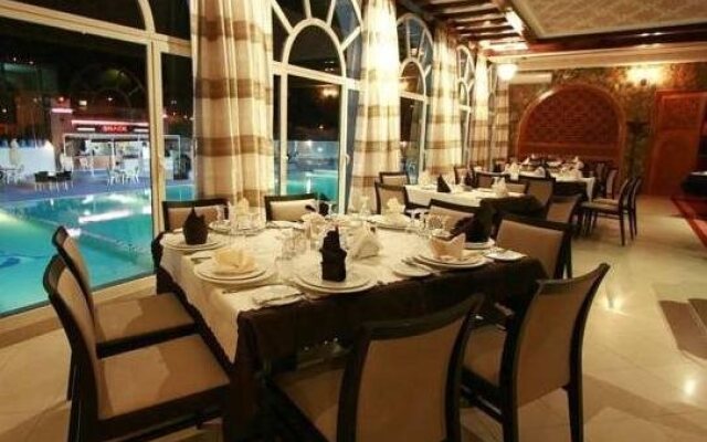 DWO Mira Palace