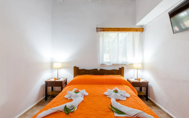 Aadonis Villa