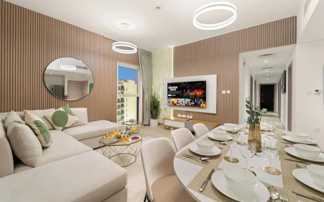 Luxe Ventures Waters Edge Haven