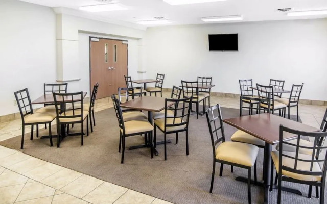 Rodeway Inn & Suites Parsons