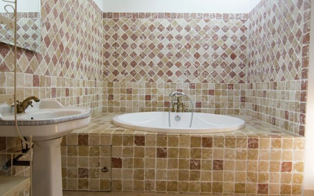 Welcoming Villa with Private Pool in Montfrin