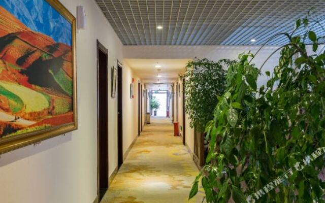 Kunming Yunting Hotel