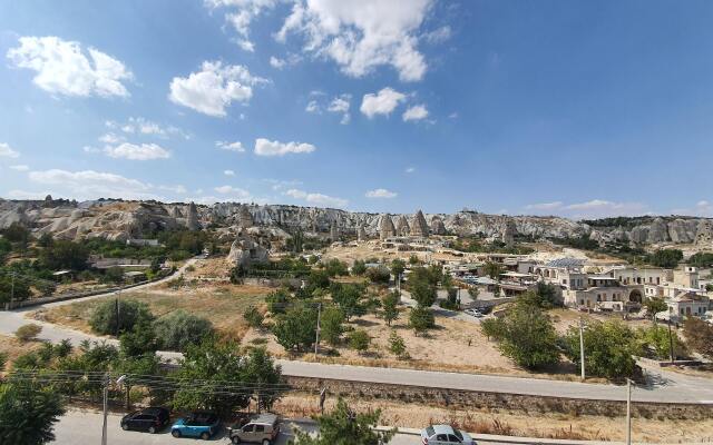 Hera Cave Suites