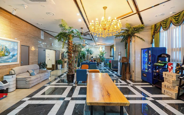 Griffin Bay Hotel