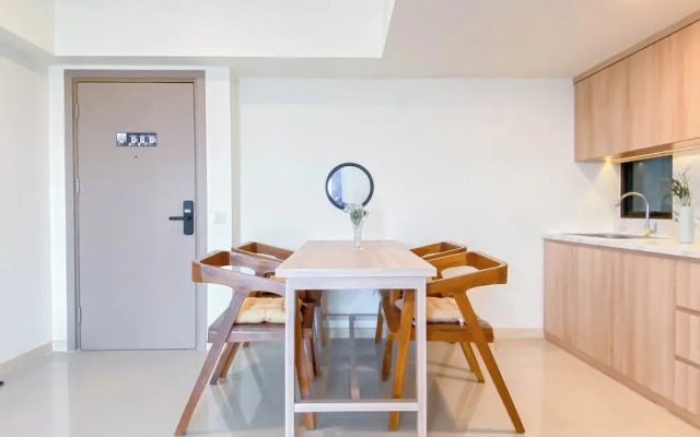 Restful 3Br At Meikarta Apartment