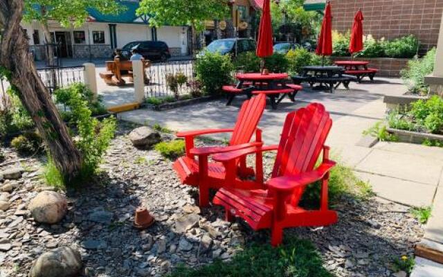 Jasper Downtown Hostel