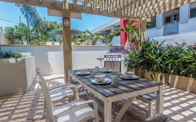 Quiet Cozy Central Close to the Beach Pool