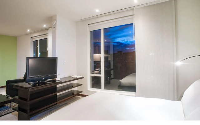 Richmond Suites Hotel