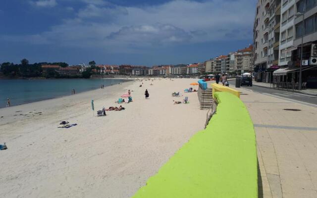 Apartamento ático en Sanxenxo a 160 m de Playa Silgar