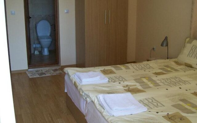 Guest House Donchevi