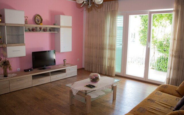 Apartment Radin - 2 bedroom apartment: A1 Vodice, Riviera Sibenik