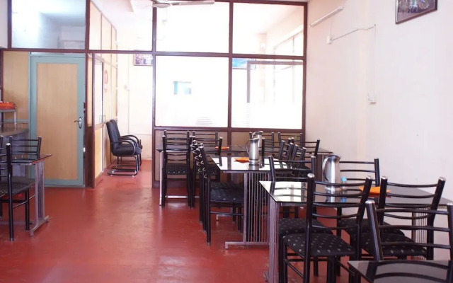 Thomson Regency by OYO Rooms