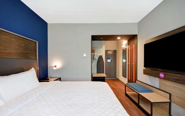 TRU by Hilton Denver