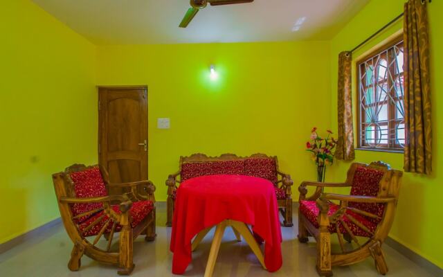 OYO 14484 Home 2BHK With Balcony Utorda Beach