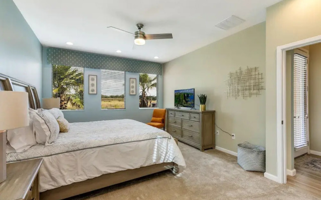 Lake Breeze 6 Bedrooms
