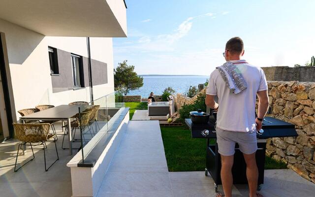 Luxurious Apartment in Mandre with Whirlpool