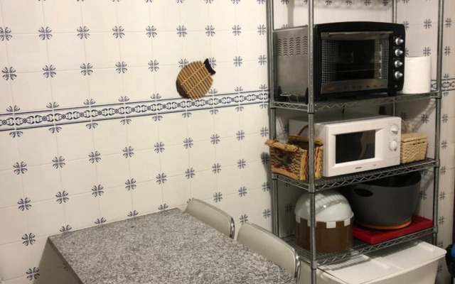 Castelo do Relógio by Férias em Figueira