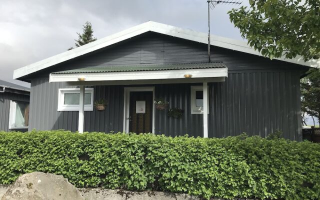 Hlíðarból Farm Guesthouse