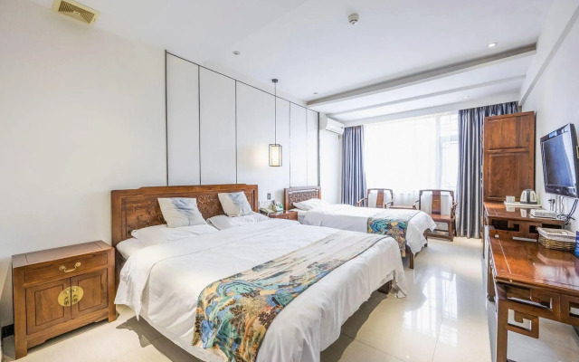 Qianzitong Hotel