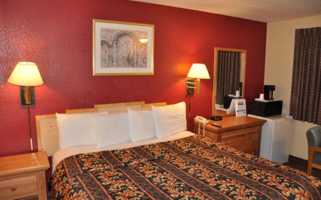 Holiday Inn Express & Suites Bloomington W Mall