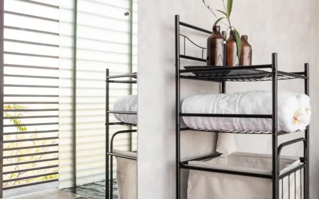 Villa Strata – Guest Rooms – Gerupuk