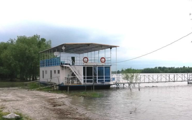 Delta Pontoon