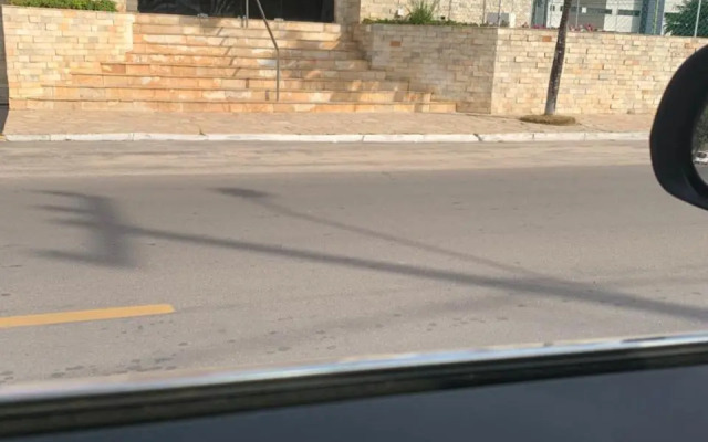 Apartamento amplo com acesso direto à praia!