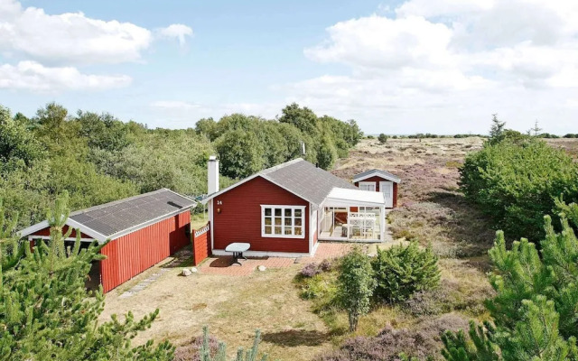 6 Person Holiday Home in Albaek