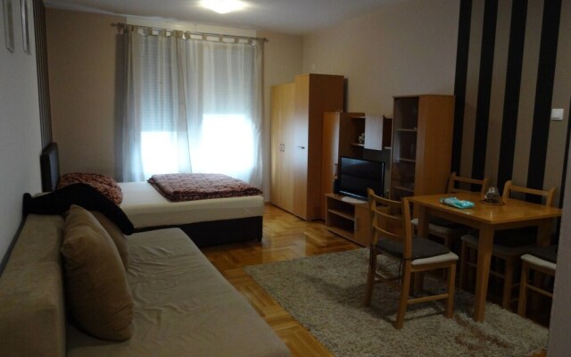 Apolon Centar Apartment