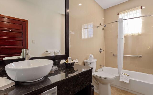 Best Western Plus Belize Biltmore Plaza