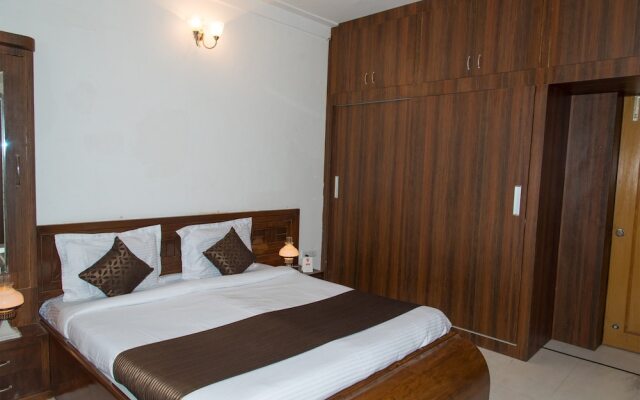 OYO 10412 Home Exotic 4BHK Villa Govardhan Vilas