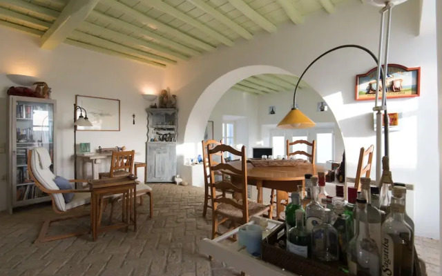 Villa Cycladic Breeze Tranquil & Private