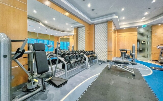 Amazing 1 BR Apartment Damac Mall Street