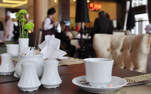 Wellborn Luxury Hotel