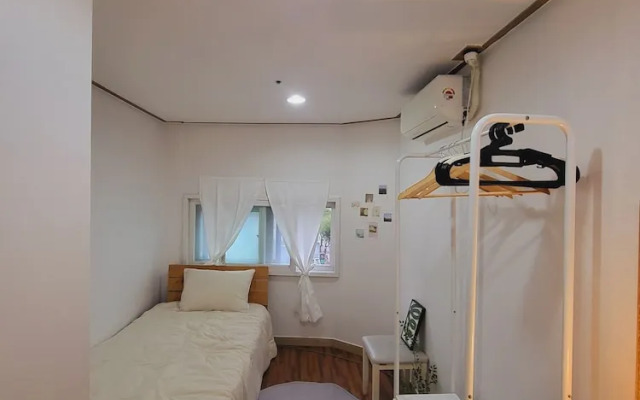 2U Hostel & Guest House