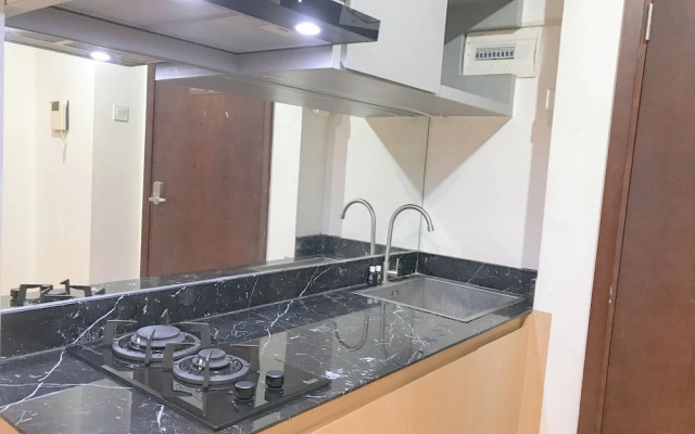 Good Deals And Relaxing 2Br At Grand Sungkono Lagoon Apartment