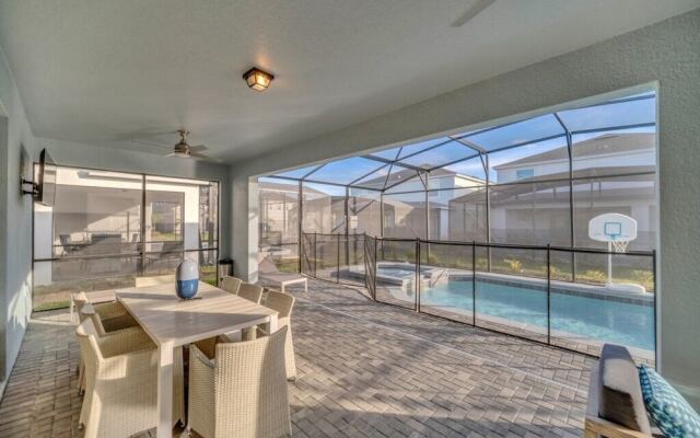 Phillips 8Bed Family Friendly Retreat