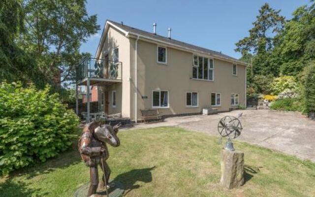 The School Bakehouse Apartment