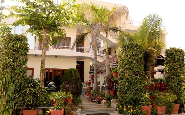 Hotel Sukh Vilas Jaipur