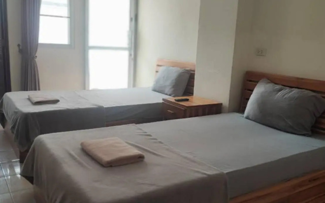 Soi 5 Apartment