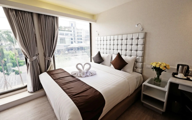 Justice Hotel