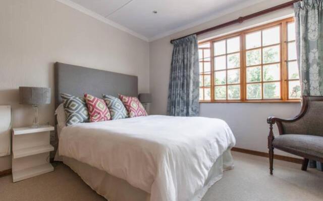 Sandown Estate Apartment