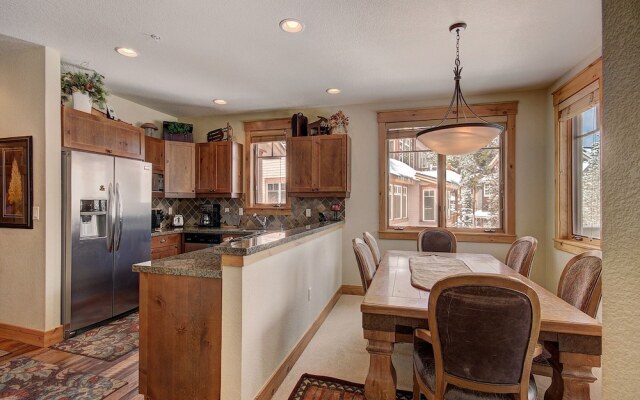 6546 Settlers Creek Townhomes 2 Bedroom Townhouse by RedAwning