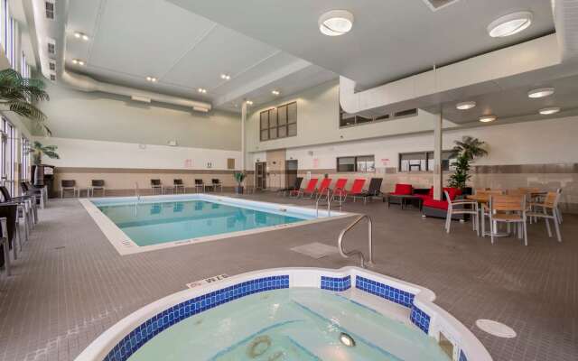 Best Western Plus Airport Inn & Suites