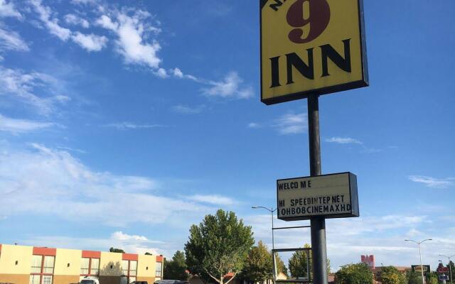 Deluxe Inn Of Roswell