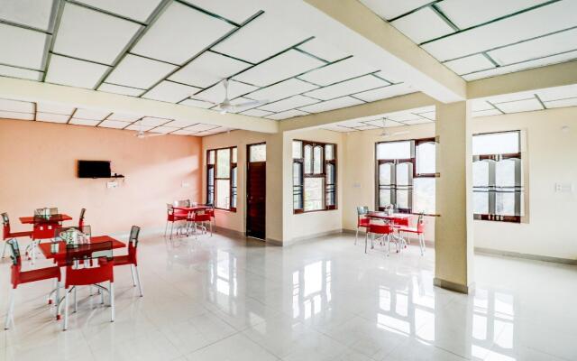 OYO 66006 Hotel Himalayan Paradise