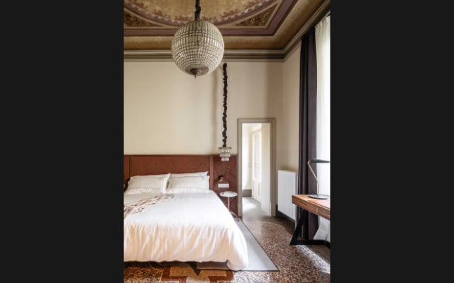 This Time Tomorrow in Florence