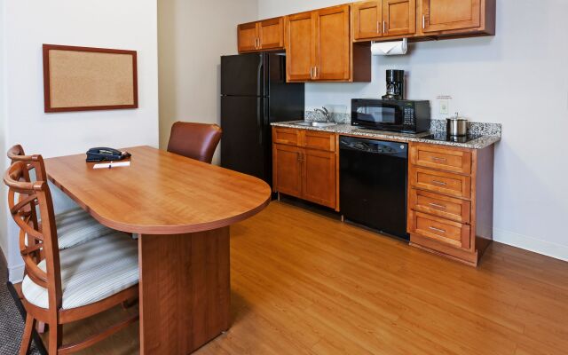 Candlewood Suites Baytown by IHG