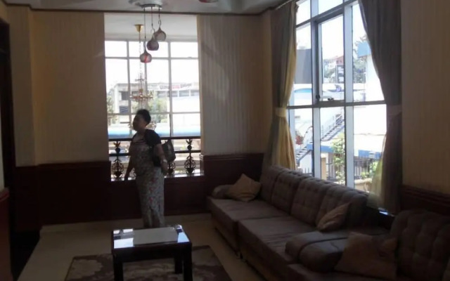 Crown Jakiba Hotel