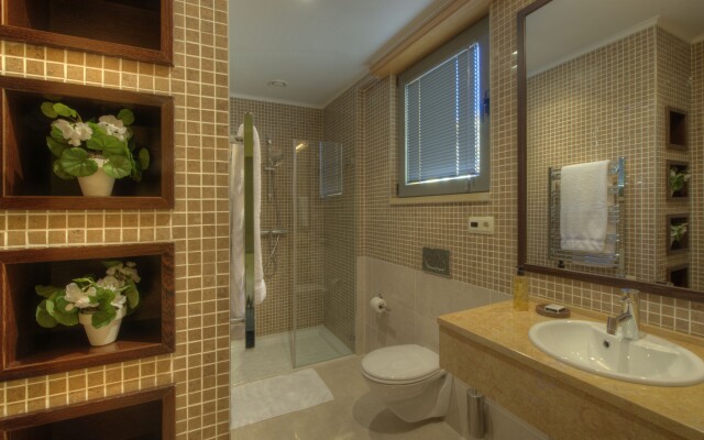 The Residences at Victoria	